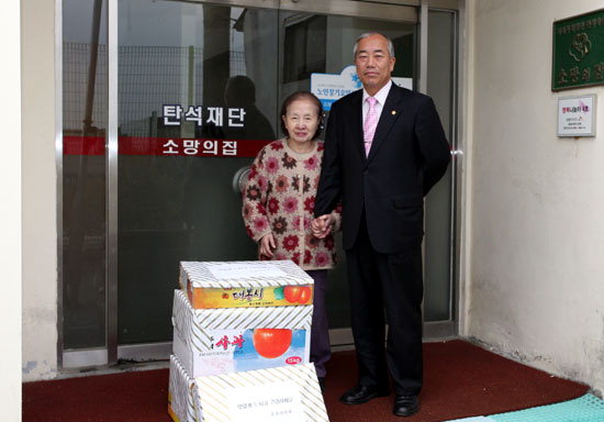 춘천시의회 노인 복지시설 위문