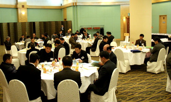 도 아스콘조합 정총… 우수회원사 표창