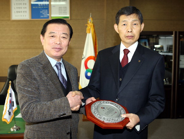 이한덕 농협 양양군지부장 감사패