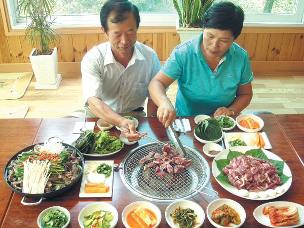 [맛집멋집] 흑염소 숯불구이 아시나요 흑염소 요리 전문점 푸른숲