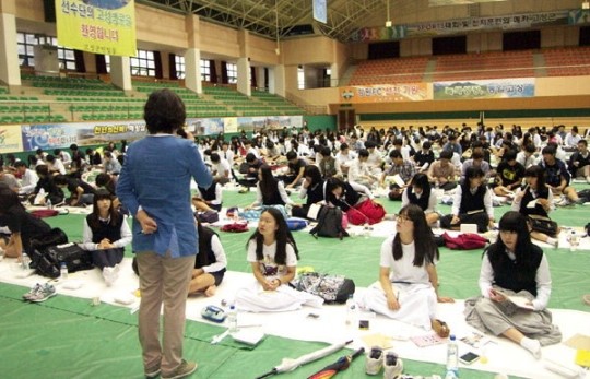 한국 문학 미래 희망 밝혔다