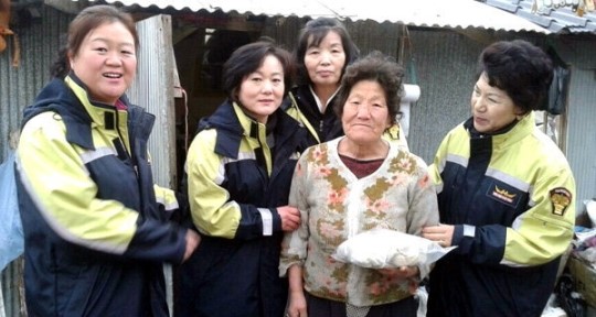 [홍천]홍천 동면 여성의소대 만두·떡 전달