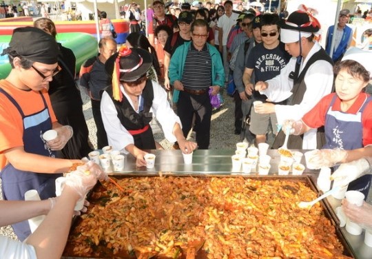 춘천 닭갈비 맛좀 볼까