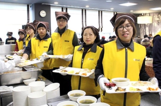 [춘천]이마트 춘천점 노인복지관 봉사