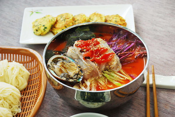 산해진미 양양 가면 입이 호호(好好)