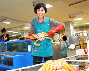 [전통시장에 색을 입히다] 2. 성공비법 上) 먹거리 천국