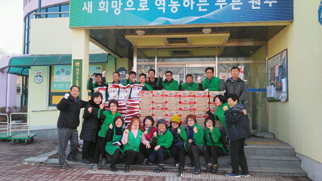 [원주]태장2동 남·여 새마을지도자협 위문품 전달