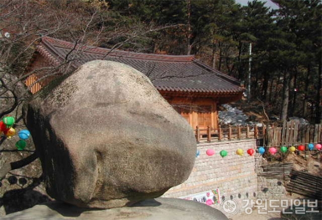 만우절만 되면 추락하는 ‘설악산 흔들바위’ 가짜뉴스 단골 손님
