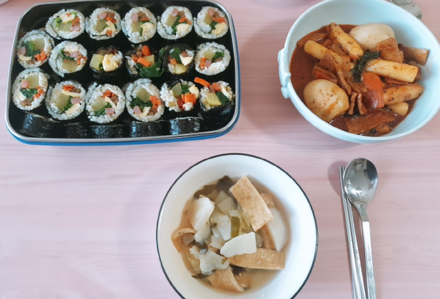 학창시절 봄소풍 추억의 맛 김밥