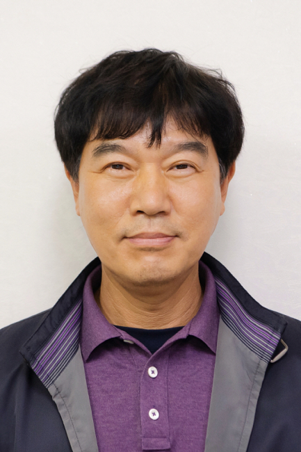 [양구]양구군청 허남원 담당, 8년째 노인요양원 이발봉사 실천