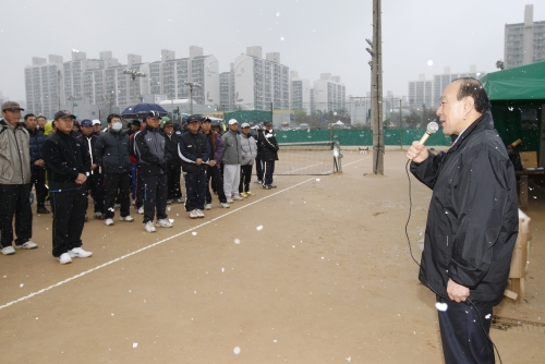 테니스로 주민 화합 돈독