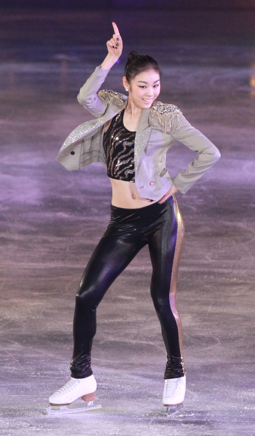 김연아 아이스쇼에서 브라운아이드걸스의 아브라카다브라 ...