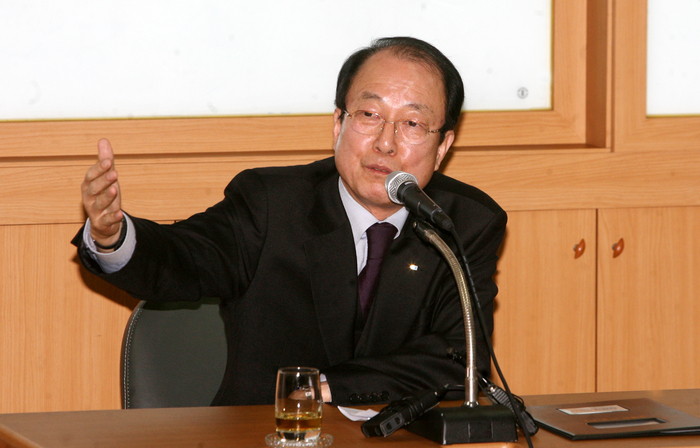 청주상의 차기회장 선출 안갯속