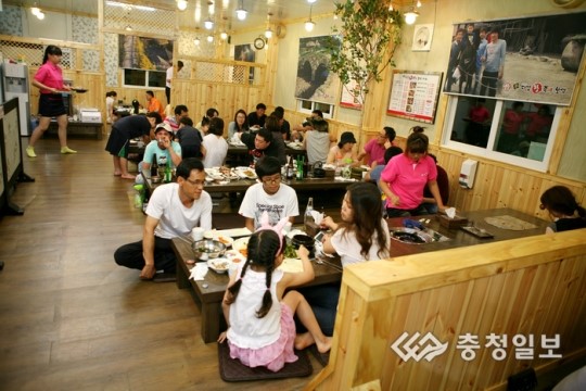 [충청맛집기행](5)다성왕족발보쌈