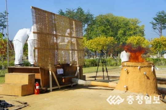 중원문화재연구소 고대 철 생산 복원 실험