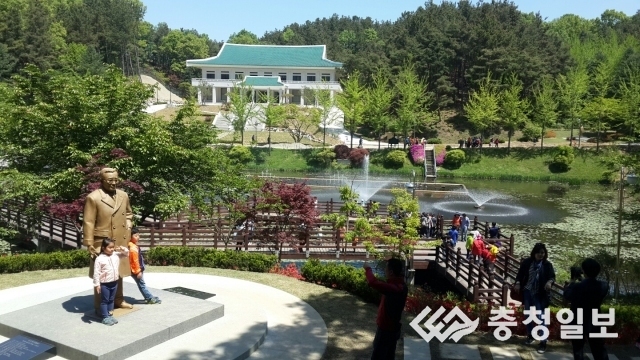 [영상] 오늘은 어린이날 가족 나들이객들로 북적이는 청남대
