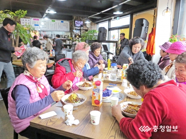 청주 가경동 스마트뽕뽕 저소득층 식사 대접