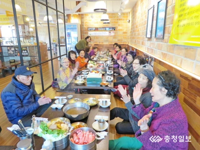 정다운버섯샤브, 홀몸노인 20명 저녁 식사 제공