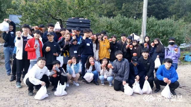 자연에서 보고, 듣고, 배우는 교실 밖 체험 교육