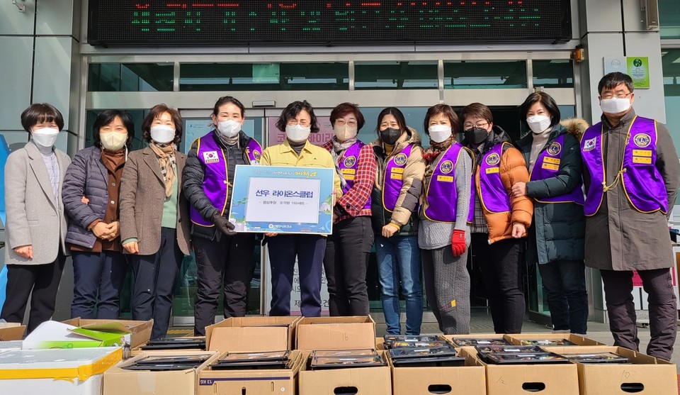 제천 선우라이온스클럽, 보건소에 오곡밥 전달