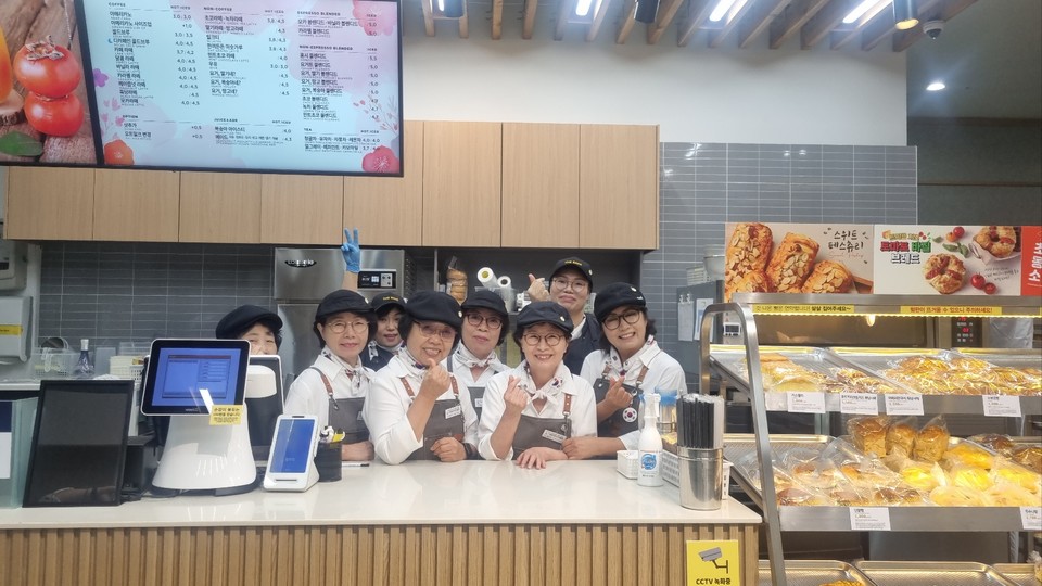 독립기념관·충남경제진흥원·충청남도·세영이지㈜ 더베이크 카페 별무리 개점