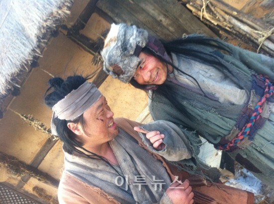 짝패, 거지꼭지단 존재감 과시