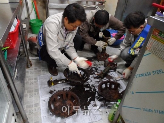 경남에너지 김해지사, 재래시장 이동민원실 운영