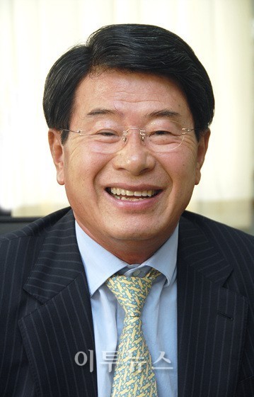 [인터뷰] 창사 30주년 맞은 두원에너지 유수륜 회장