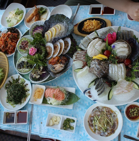 전망 좋은 데이트코스로 유명한 인천 강화도 맛집 용궁횟집