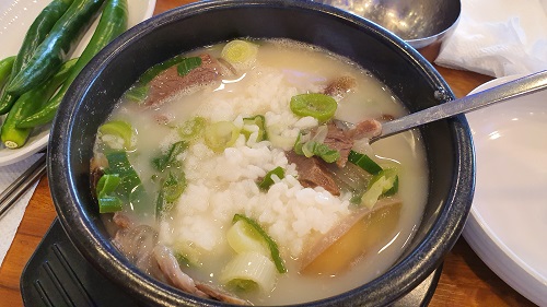 추운 겨울과 봄 사이 대부도 맛집 할머니소머리국밥&속초코다리냉면 추천