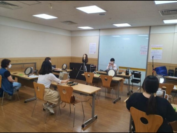 박승철 안산고잔점 나나 디자이너, 안산홈플러스 문화센터서 미용실 헤어스타일링 교육진행