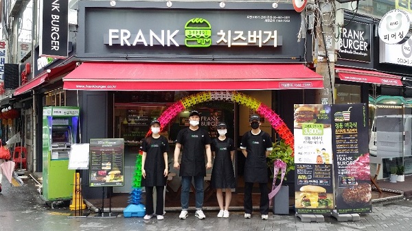 수제버거창업 브랜드 프랭크버거, 건대점 월매출 1억원 2차례 돌파
