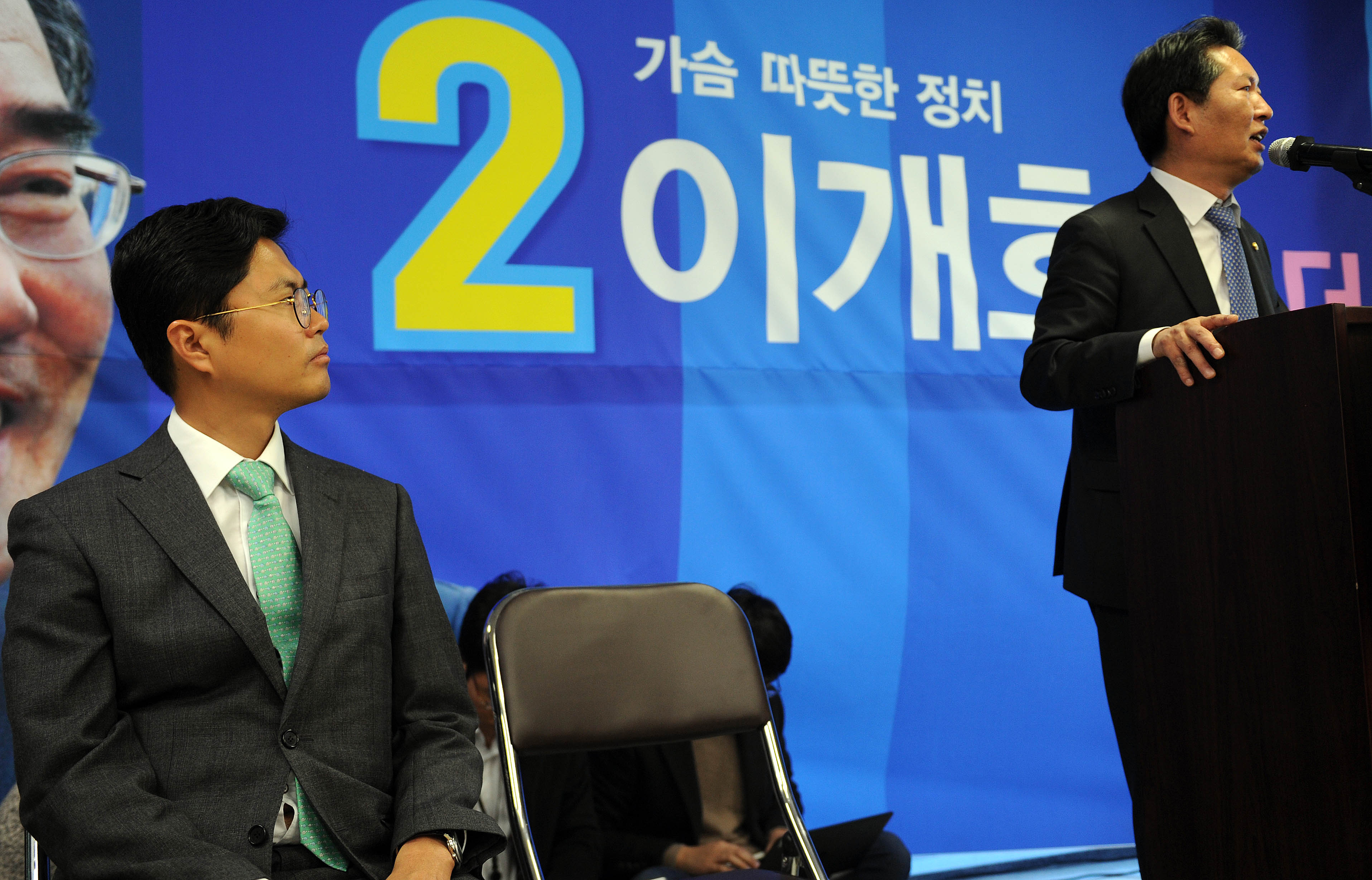 후보들보다 더 바쁜 더민주 컷오프 유세단