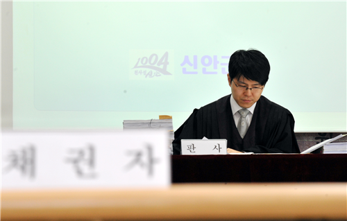구멍 난 채무자 보호…갑질하는 파산관재인
