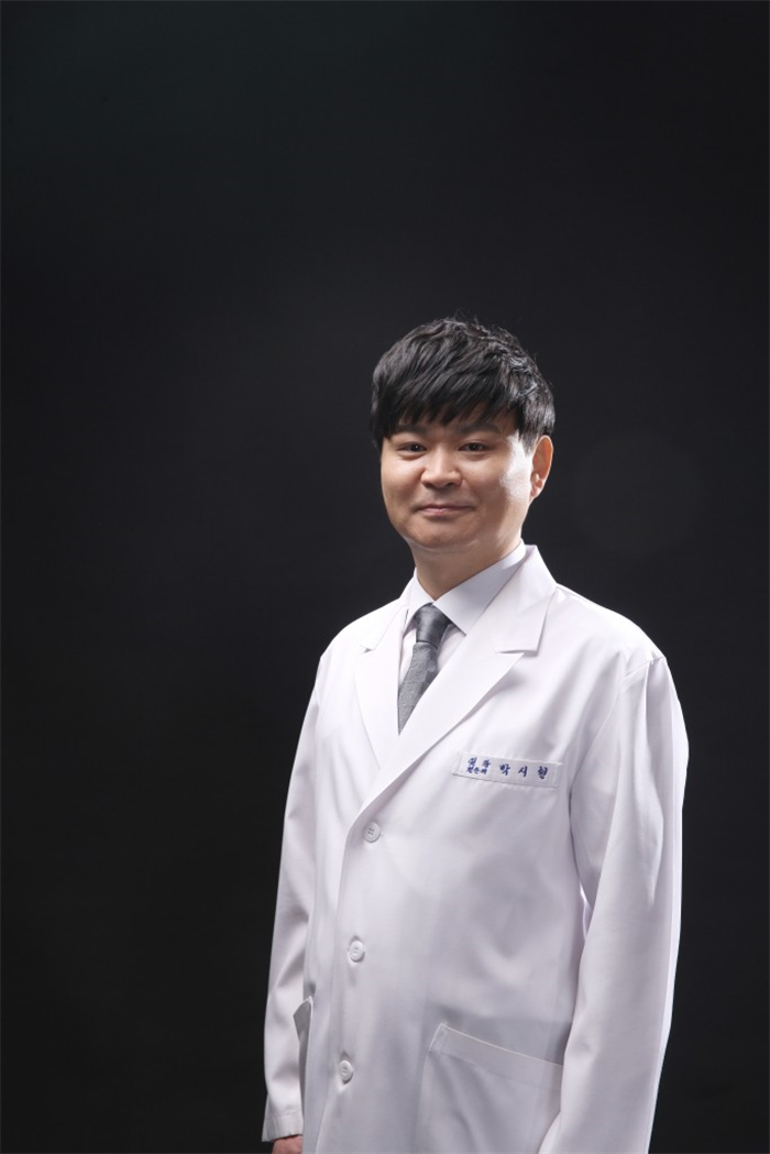 가슴성형 고민 중이라면? 전문의 통해 체형 및 상태 점검해야