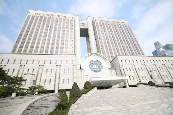 초등생 성폭행범 감형 재판부 이례적 해명
