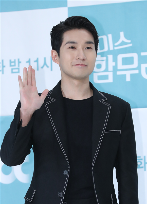 류덕환 결혼 발표, 예비신부 전수린 누구? ‘7년 연애 끝 웨딩마치’