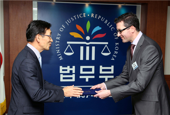 국내외 합작법무법인 첫 등장…국내 법률시장에 줄 영향은