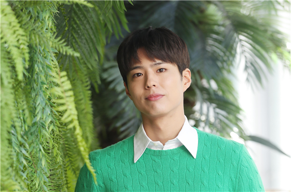 박보검, 더블랙레이블과 매니지먼트 계약 체결
