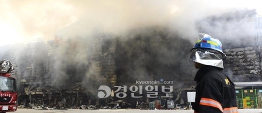 안성 냉동창고 화재 진화 1주일가량 걸려