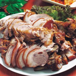 족발 칼로리, 치킨보다 훨씬 높아… 다이어트VS피부미용 양날의 검