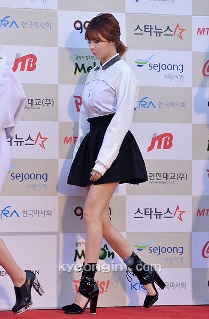 [경인포토]가온차트 K-POP 어워드 포미닛 현아, 아슬아슬 초미니 시선이 절로~