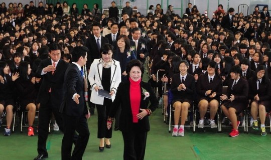 새우잠을 자도 고래처럼 꿈꾸라… 인천신명여고 입학식 열려