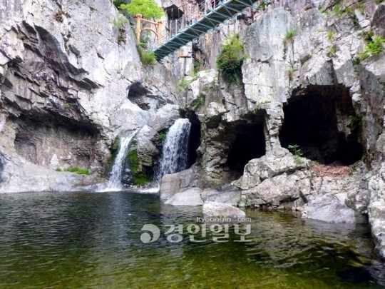[경북 포항 내연산 계곡트레킹]감탄사 절로나는 천혜비경… 세상사 걱정일랑 잊으시라