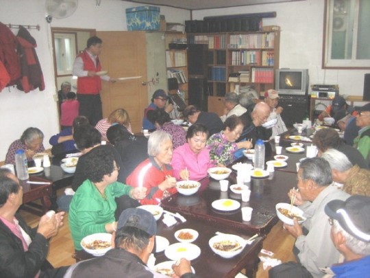 [동두천]노인·장애인에 사랑의 중화요리
