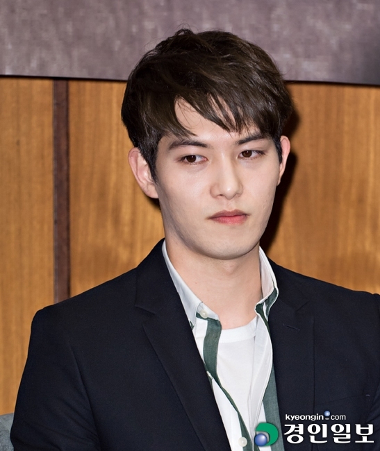[경인포토]씨엔블루 종현, 시크한 표정이 매력적~