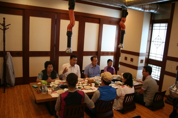 수원월드컵경기장관리재단, 청소 용역 근로자 대상 오찬 간담회 개최