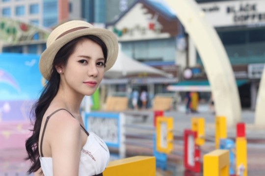태국렛미인 차나펀, 비키니 화보 공개‥미모 과시