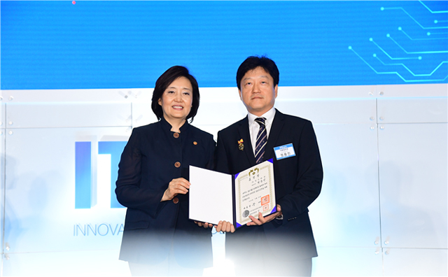 익수제약 정용진 대표, 기술혁신분야 `대통령 표창` 수상