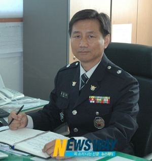 경찰 도움으로 52년만에 모자상봉